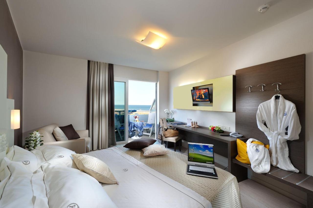 Majestic Beach Hotel & Wellness 비비오네 외부 사진