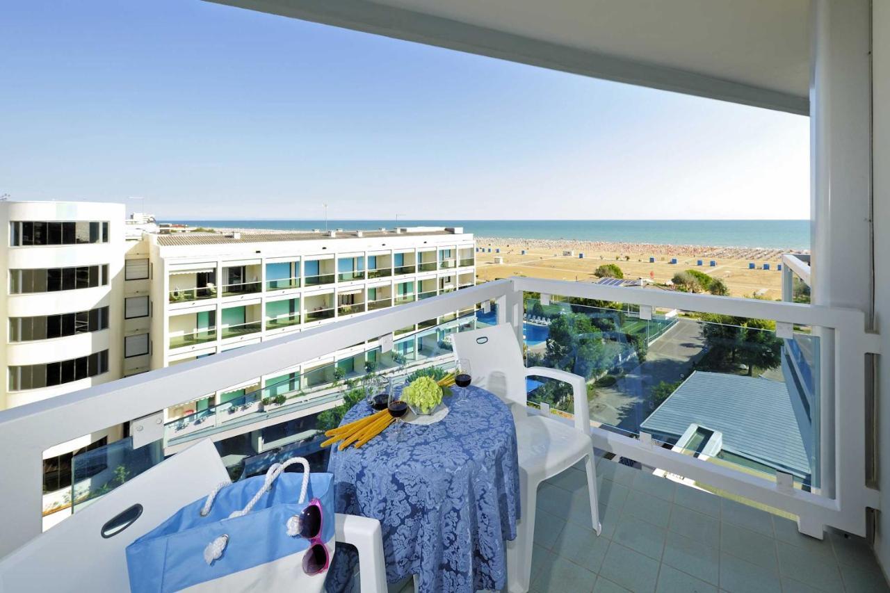 Majestic Beach Hotel & Wellness 비비오네 외부 사진