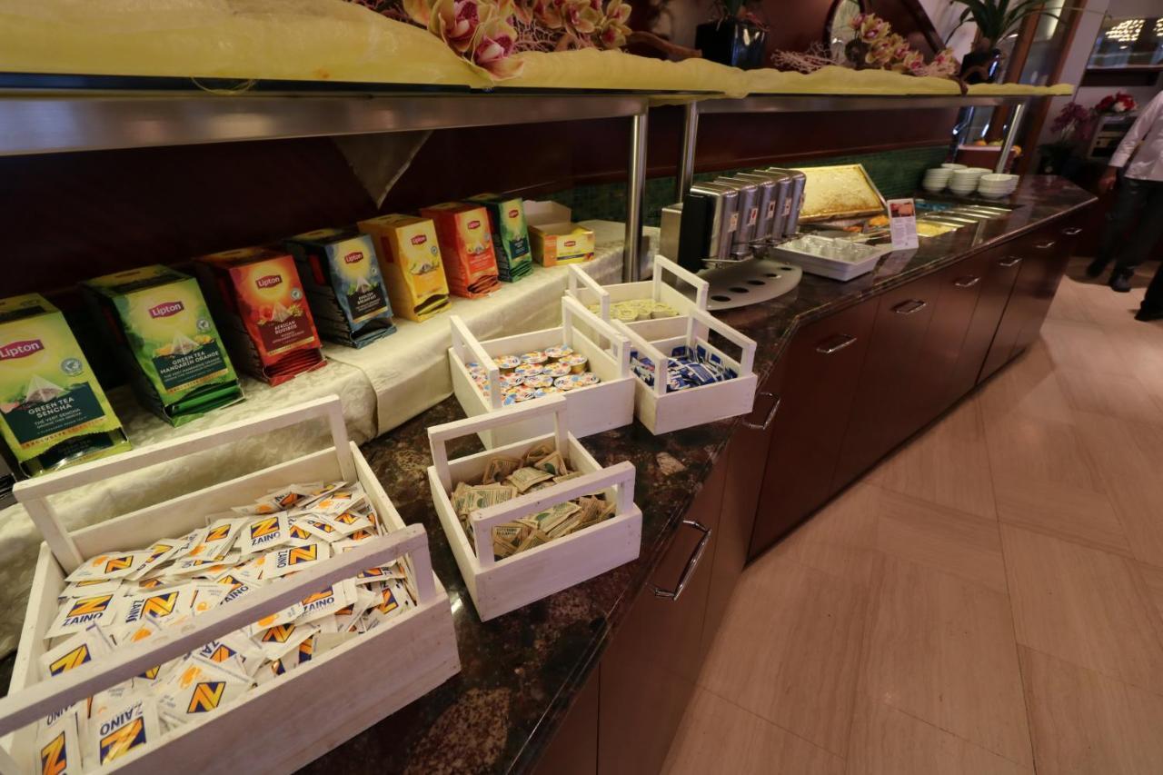 Majestic Beach Hotel & Wellness 비비오네 외부 사진