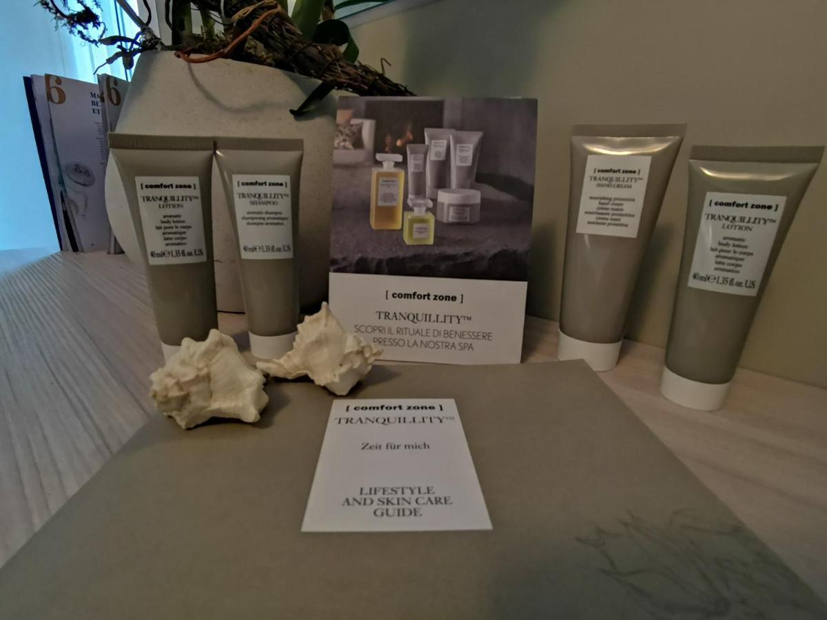 Majestic Beach Hotel & Wellness 비비오네 외부 사진